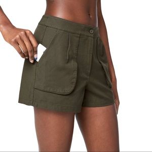 Lululemon This Instant Dark Olive Green Qwick Chino Water Repellant Short US 10